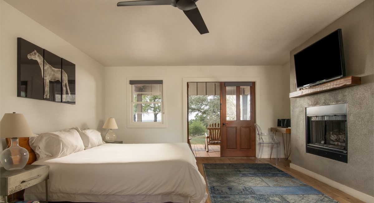 King Bed in Mountain Laurel Bedroom